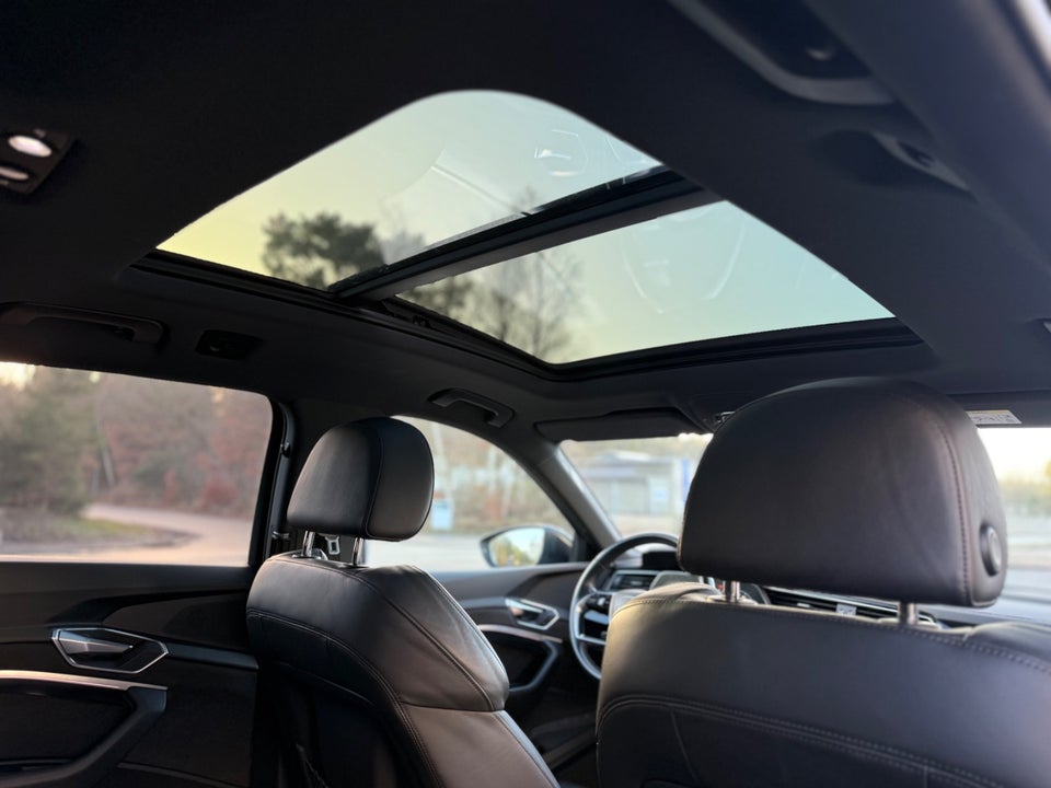 Audi e-tron 55 S-line quattro 5d