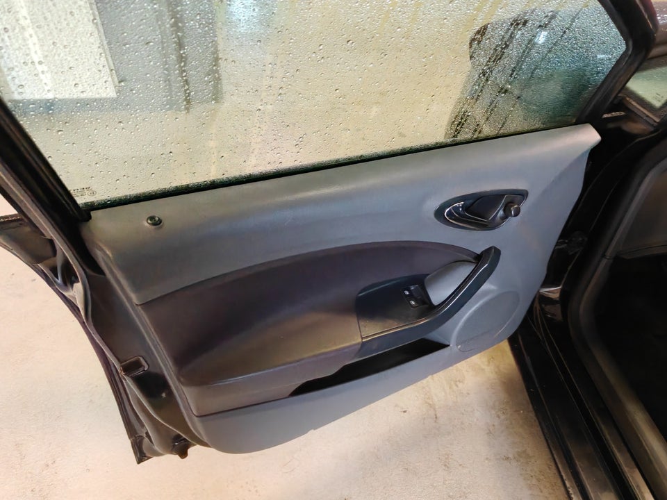 Seat Ibiza 1,4 16V Style ST 5d