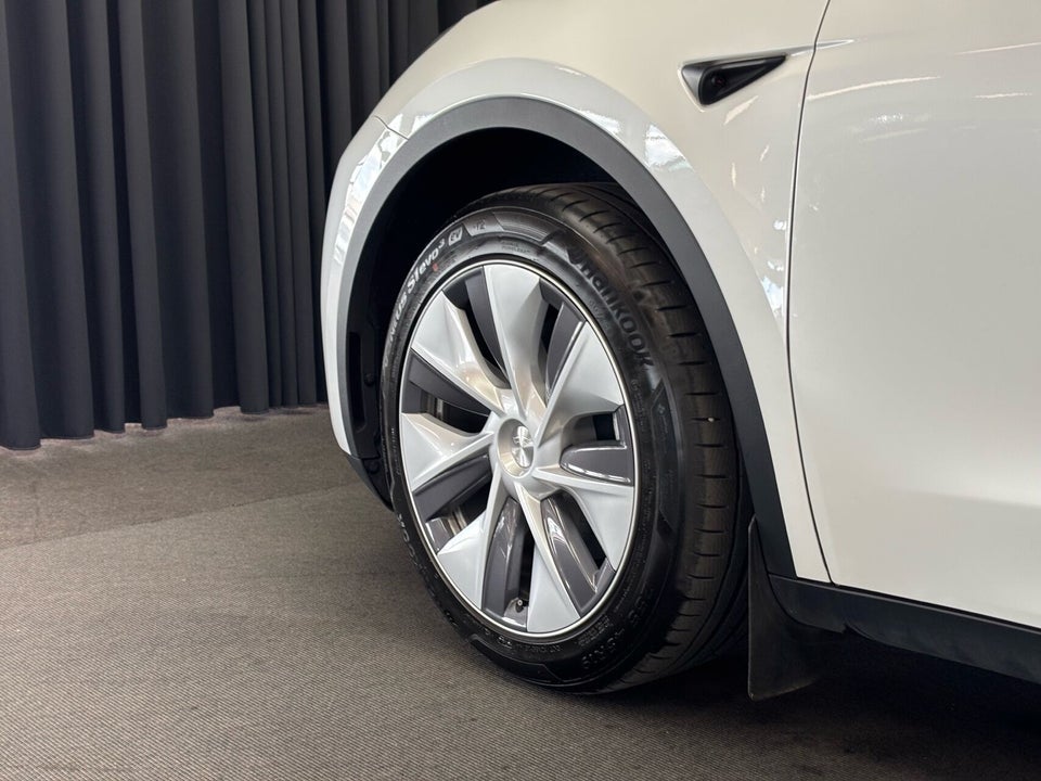 Tesla Model Y RWD 5d