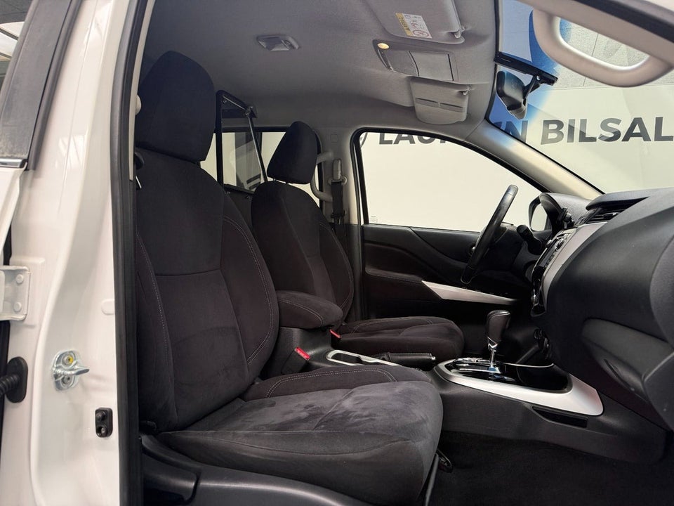 Nissan Navara 2,3 dCi 190 Db.Kab N-Connecta aut. 4d