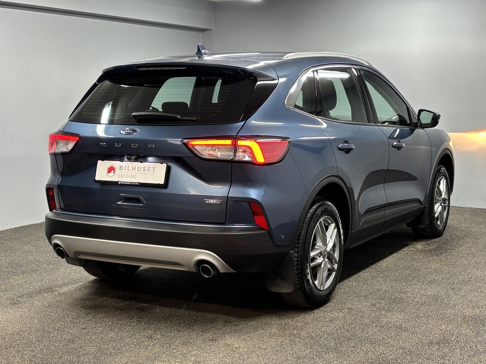 Ford Kuga 2,5 PHEV Titanium CVT 5d