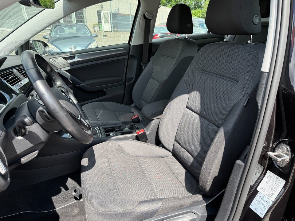 VW Golf VII 1,5 TSi 130 Comfortline DSG 5d