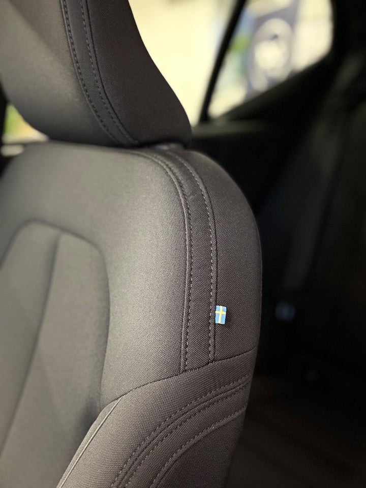 Volvo EX40 Extended Range Core 5d