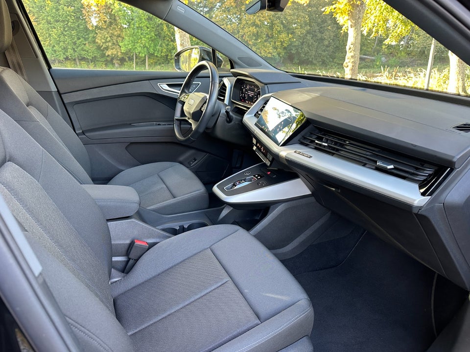 Audi Q4 e-tron 40 Advanced 5d