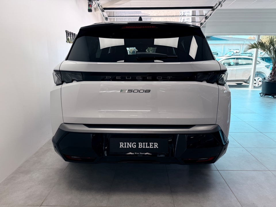 Peugeot e-5008 77 GT Pack 7prs 5d