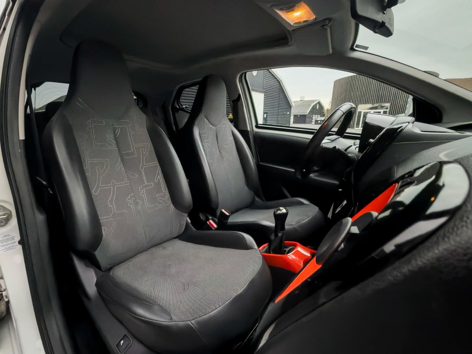 Toyota Aygo 1,0 VVT-i x-sky 5d