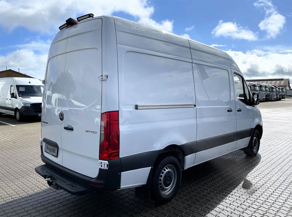 Mercedes Sprinter 317 2,0 CDi A2 Kassevogn aut. RWD