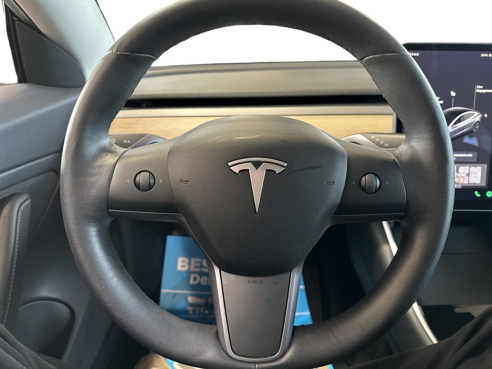 Tesla Model 3 Standard Range+ RWD 4d