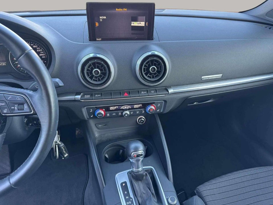 Audi A3 35 TFSi Sport Limited plus Cabriolet S-tr. 2d