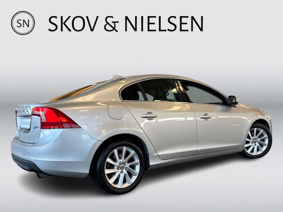 Volvo S60 2,0 T5 240 Summum aut. 4d