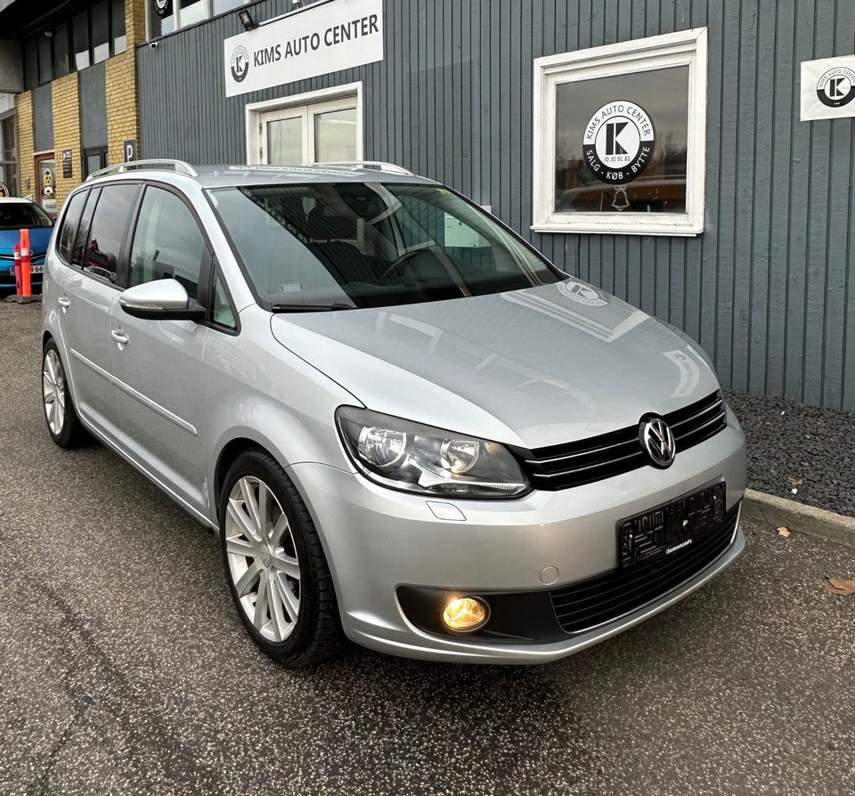 VW Touran 2,0 TDi 140 Highline BMT 7prs 5d