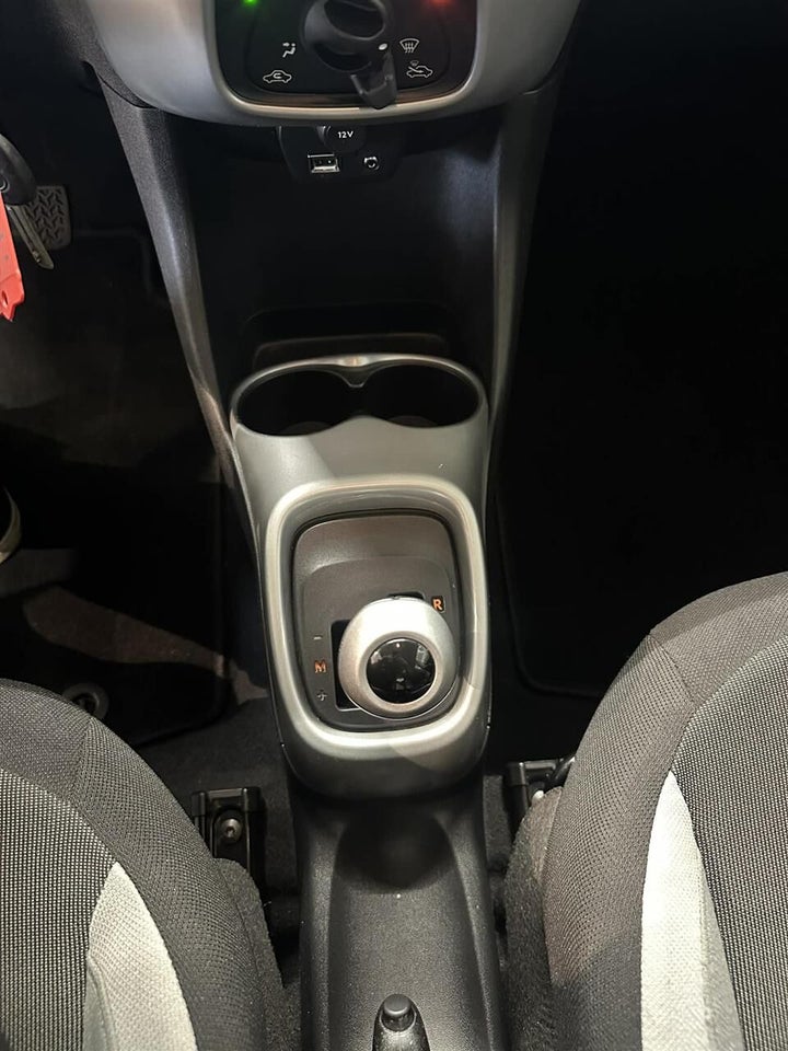 Toyota Aygo 1,0 VVT-i x-press x-shift 5d