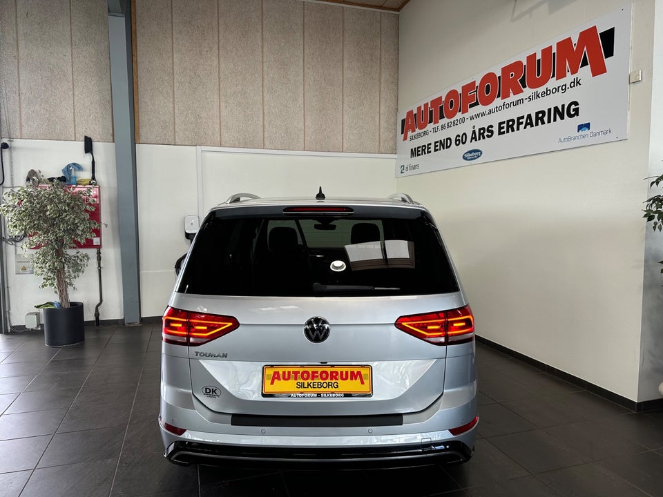 VW Touran 1,5 TSi 150 R-line DSG Van 5d