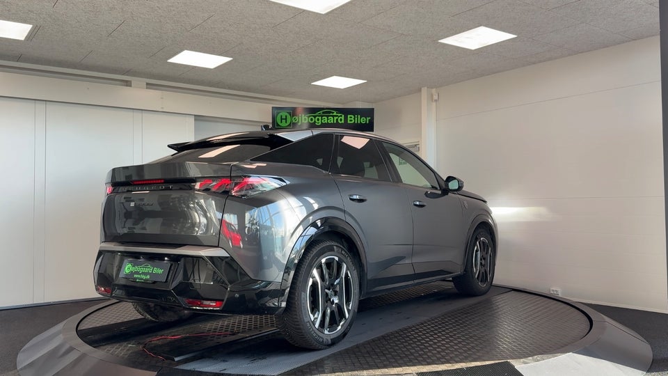Peugeot e-3008 77 GT Pack 5d
