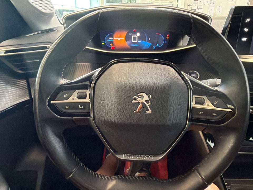 Peugeot 208 1,2 PureTech 100 Allure Sky 5d