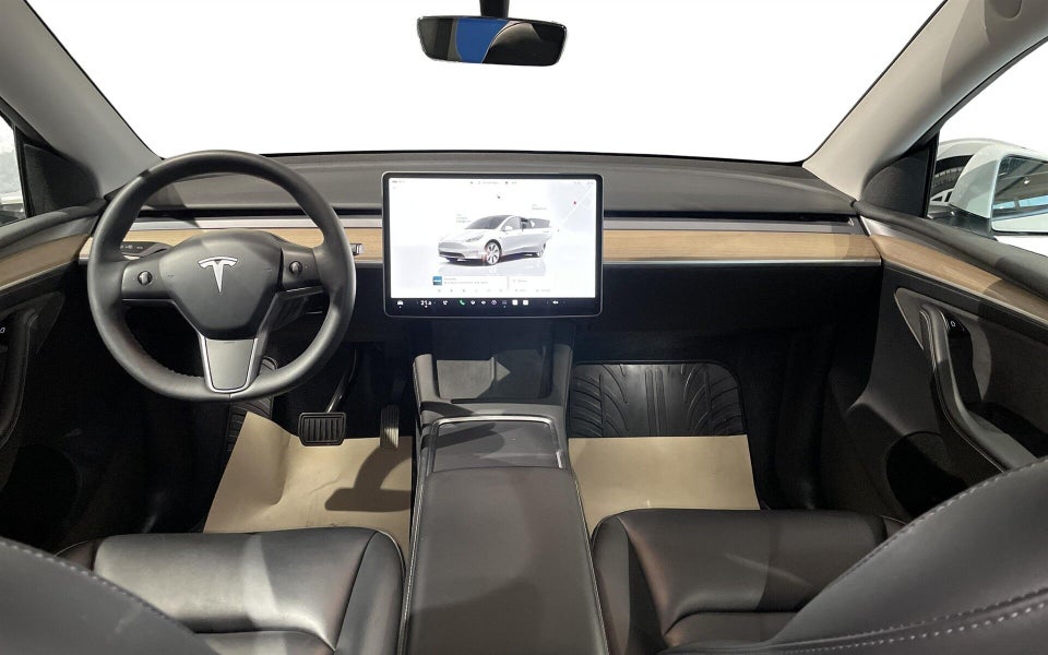 Tesla Model Y RWD 5d