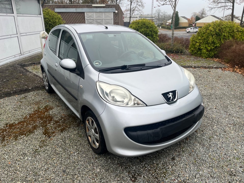 Peugeot 107 1,0 Trendy 5d