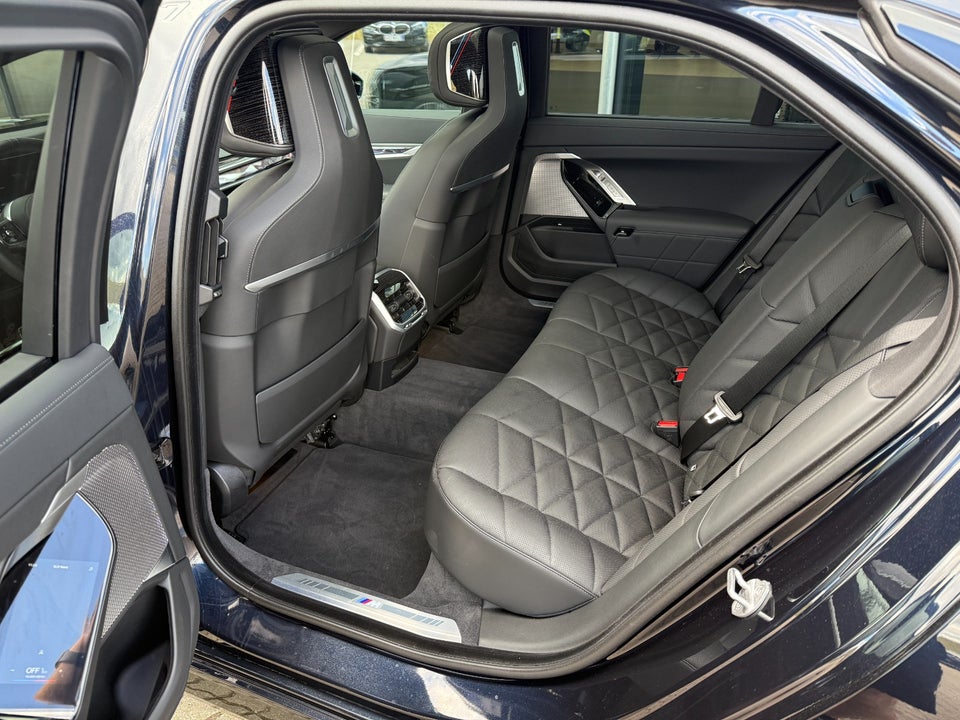 BMW i7 eDrive50 M-Sport 4d