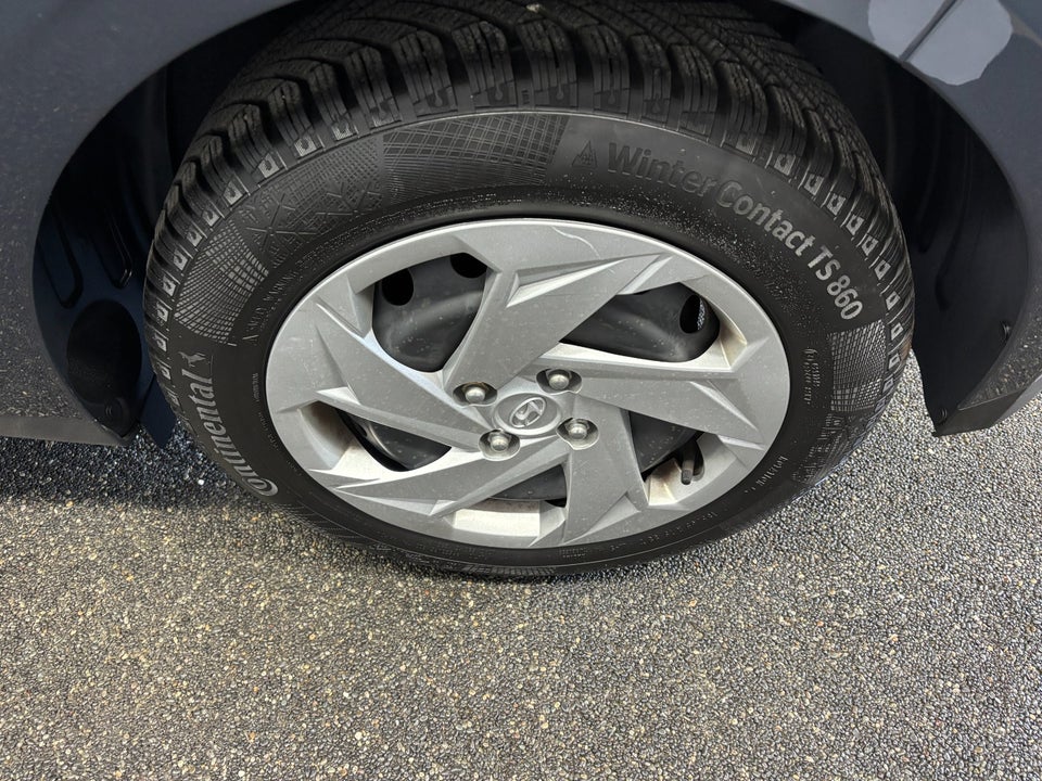Hyundai i20 1,0 T-GDi Essential DCT 5d