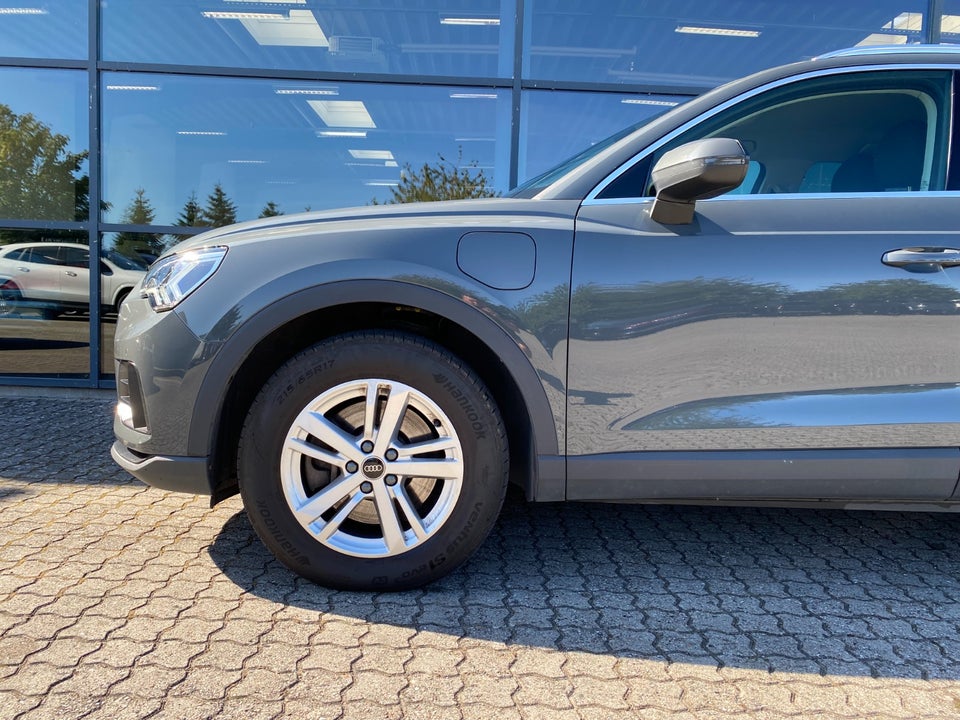 Audi Q3 45 TFSi e Attitude plus S-tr. 5d