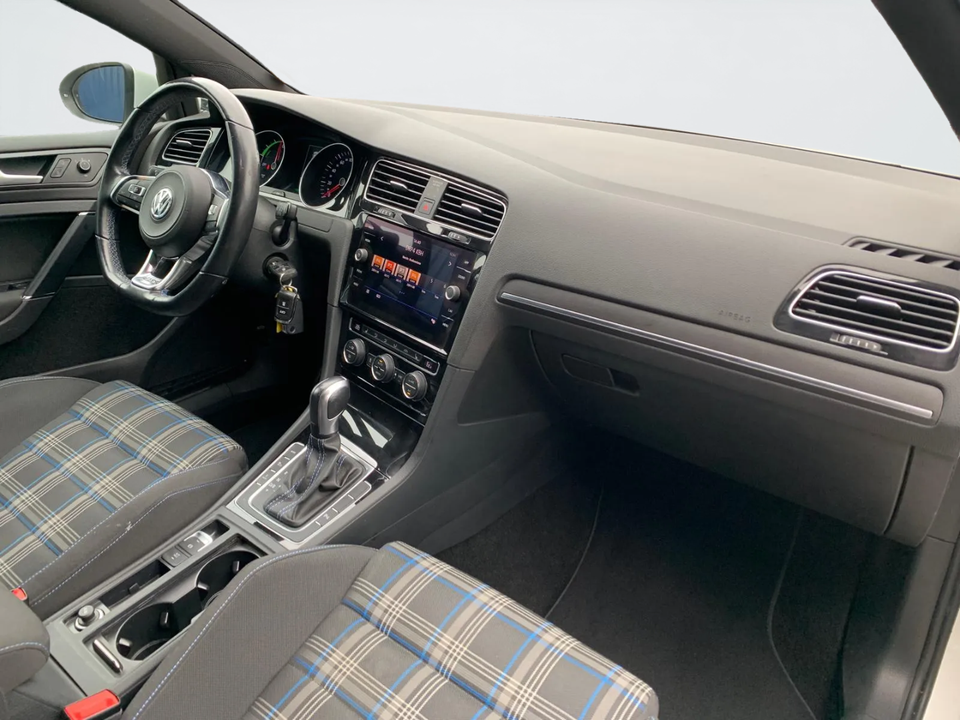 VW Golf VII 1,4 GTE DSG 5d