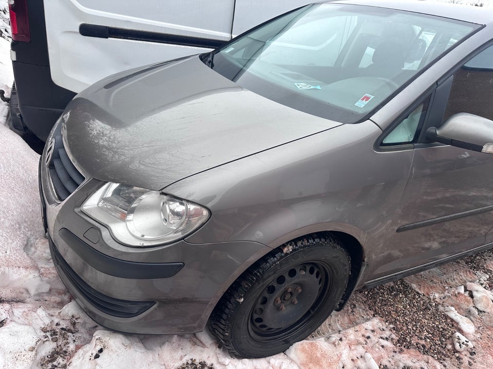 VW Touran 1,9 TDi 90 Conceptline 5d