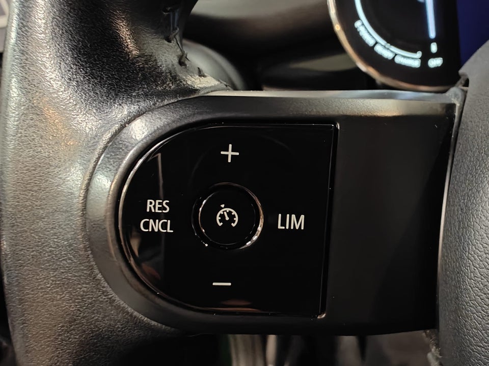 MINI Cooper SE Essential 3d