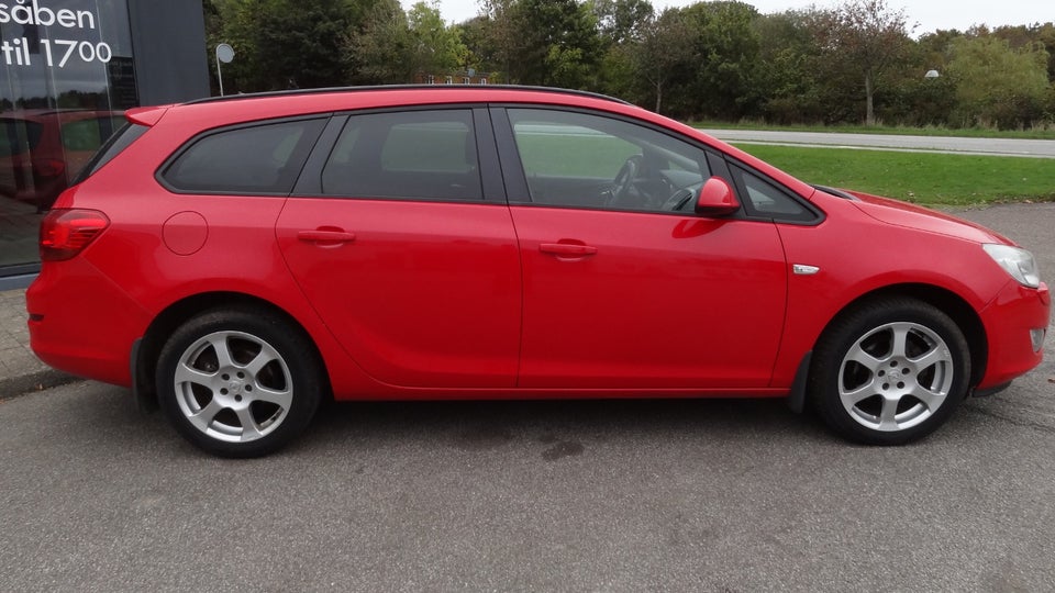 Opel Astra 1,4 T 140 Enjoy Sports Tourer 5d