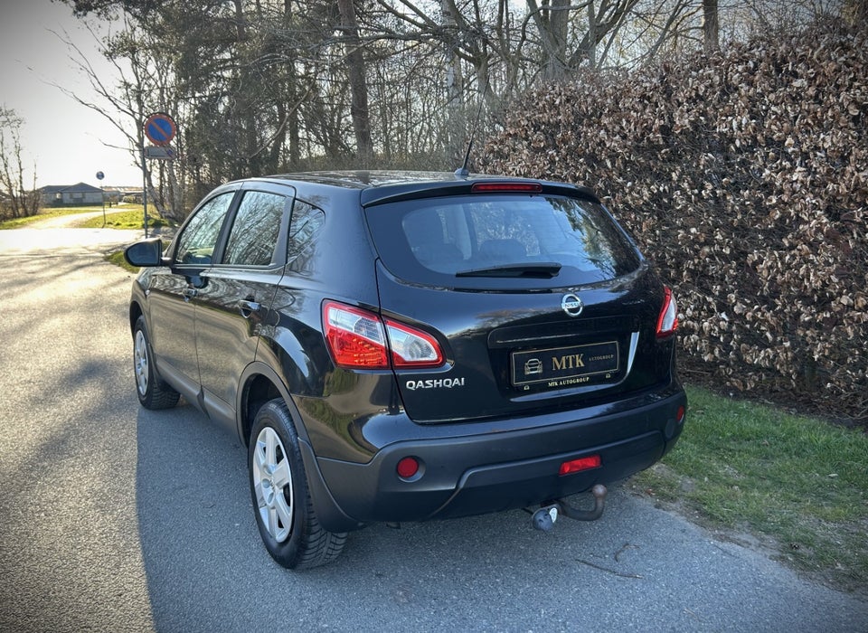 Nissan Qashqai 1,6 Visia 5d
