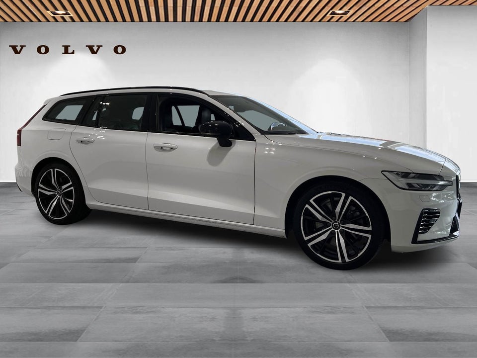 Volvo V60 2,0 T6 ReCharge R-Design aut. AWD 5d