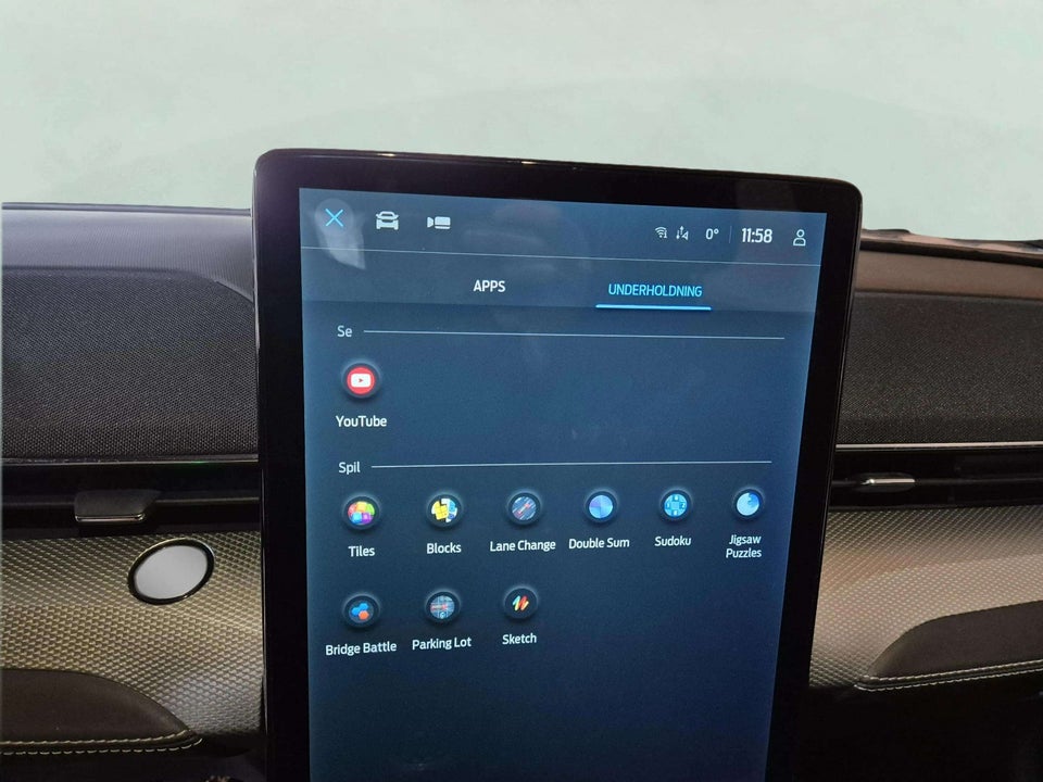 Ford Mustang Mach-E 68 Standard Range 5d