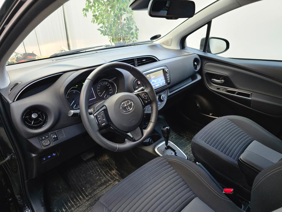 Toyota Yaris 1,5 Hybrid H3 Smart e-CVT 5d