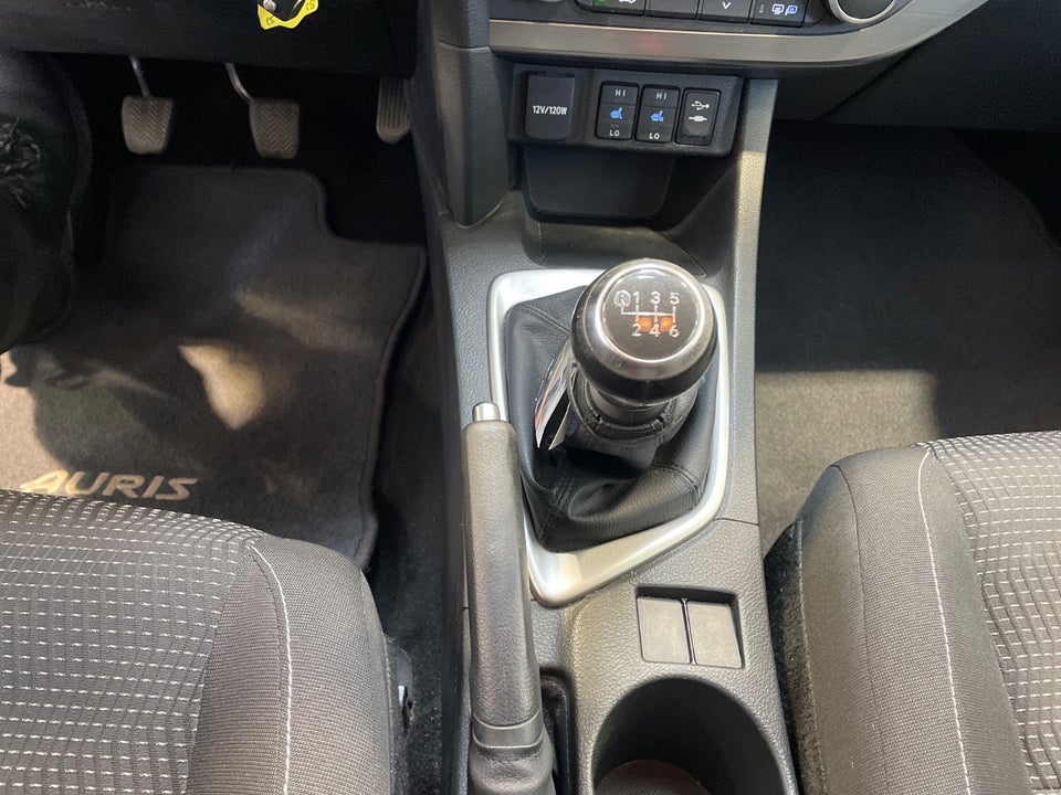 Toyota Auris 1,6 T2 5d