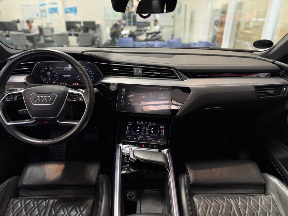 Audi e-tron 55 S-line quattro 5d