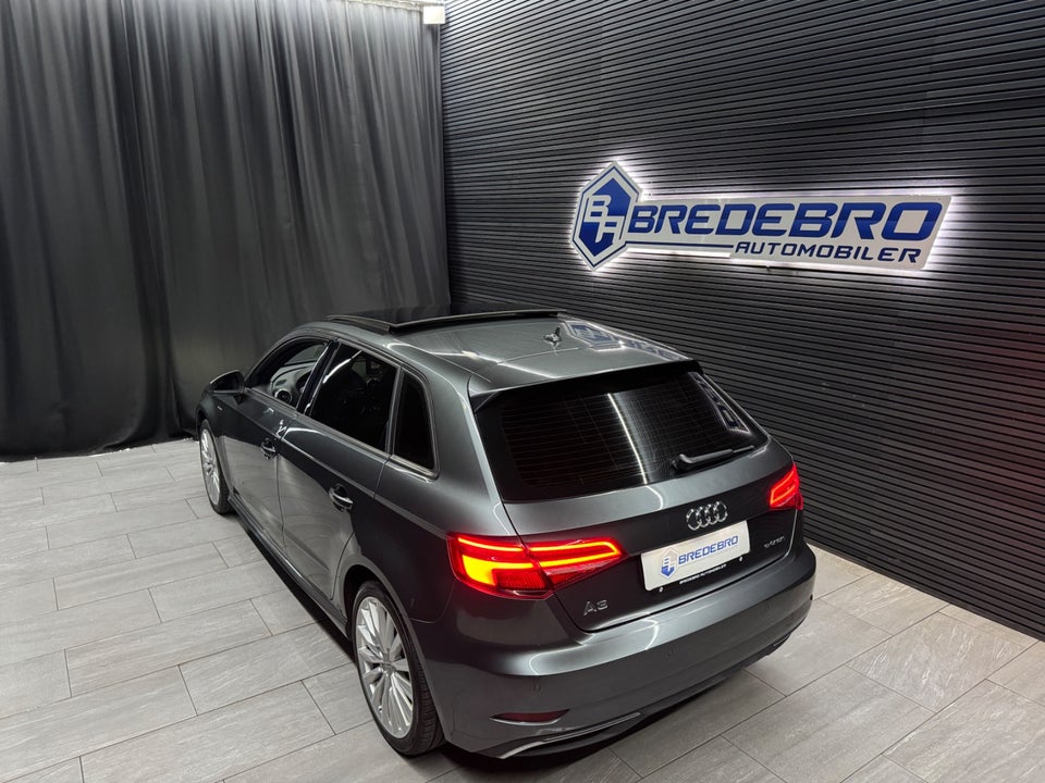 Audi A3 1,4 e-tron S-line Sportback S-tr. 5d