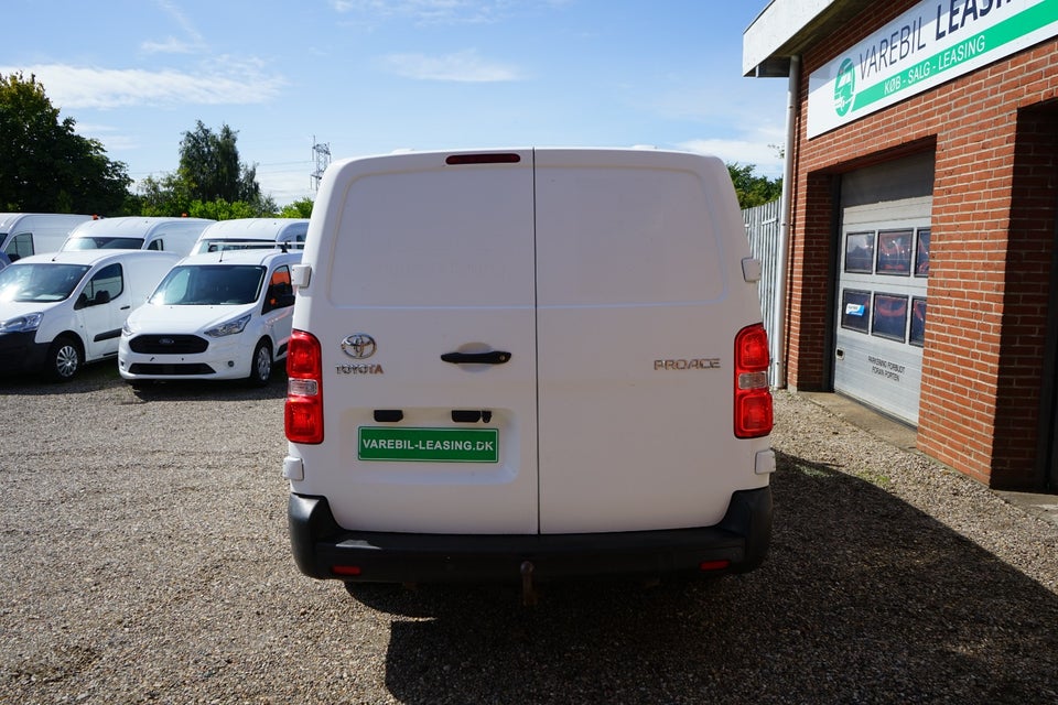 Toyota ProAce 2,0 D 120 Long Base+ 5d