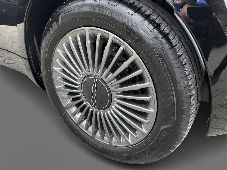 Fiat 500e 42 Icon 3d