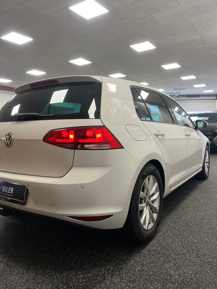 VW Golf VII 2,0 TDi 150 Highline BMT 5d