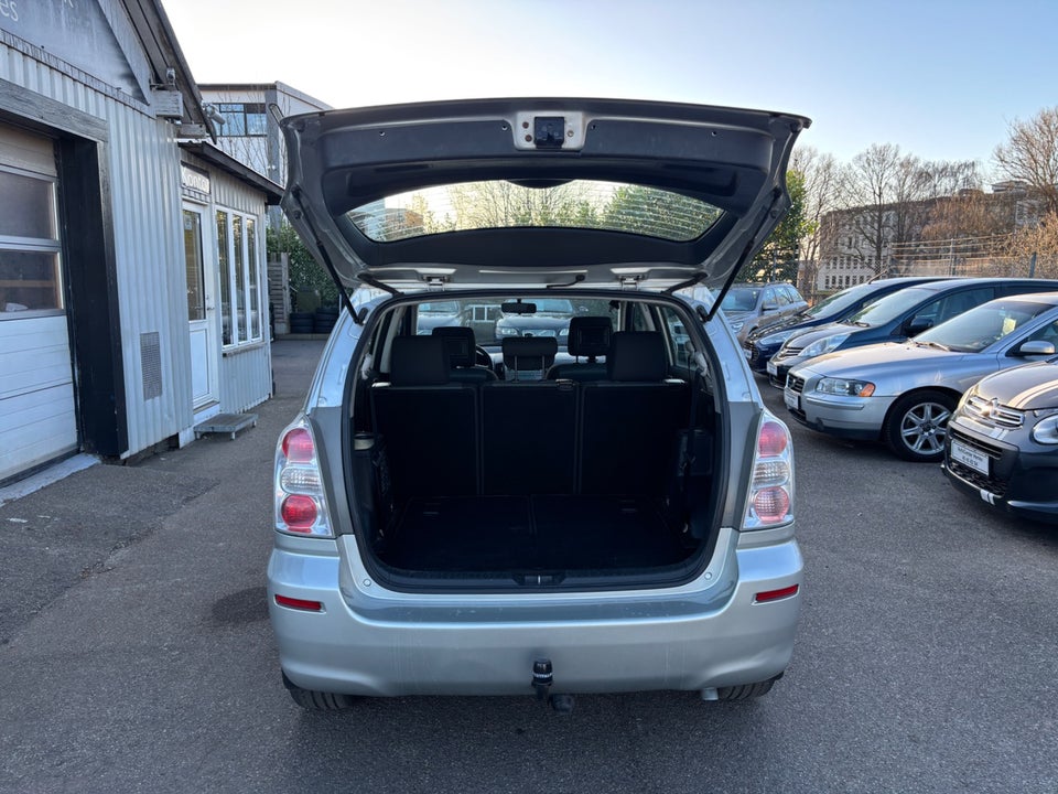 Toyota Verso 1,8 Terra 7prs 5d