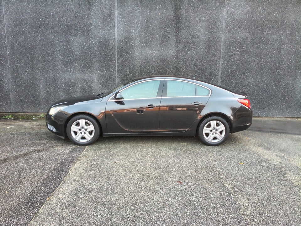 Opel Insignia 1,8 Cosmo 4d