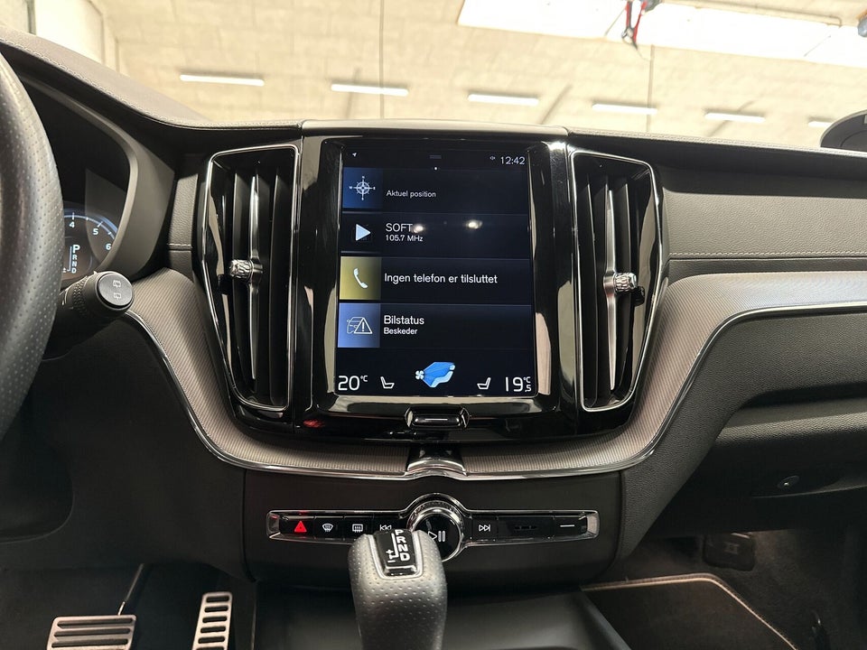 Volvo XC60 2,0 T5 250 R-Design aut. 5d