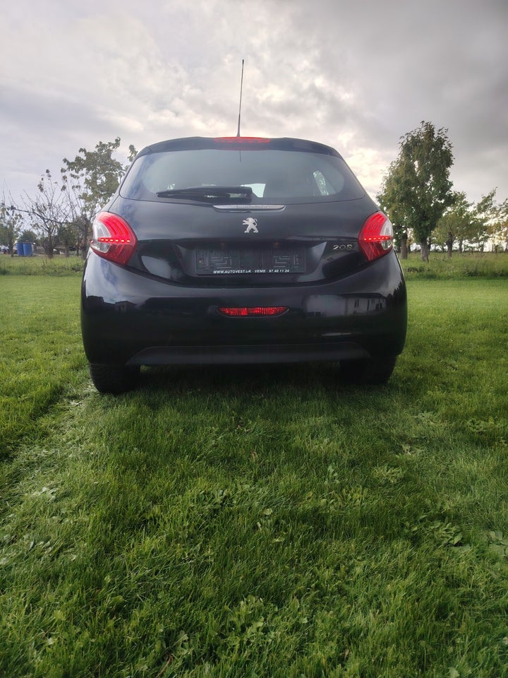 Peugeot 208 1,0 VTi Active 5d