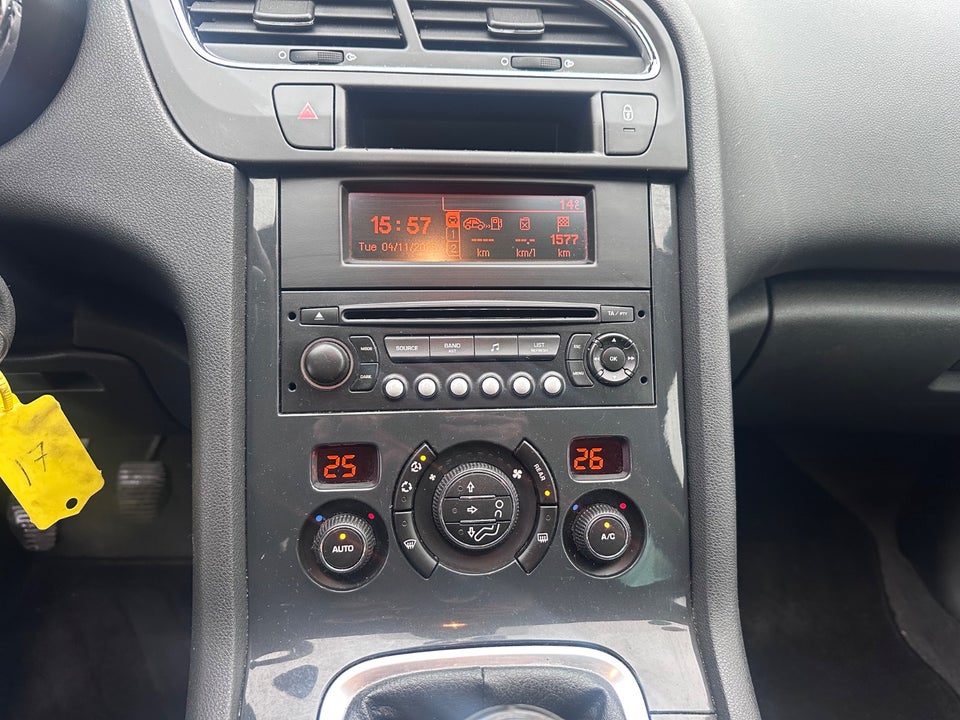 Peugeot 5008 1,6 HDi 110 Premium 7prs 5d