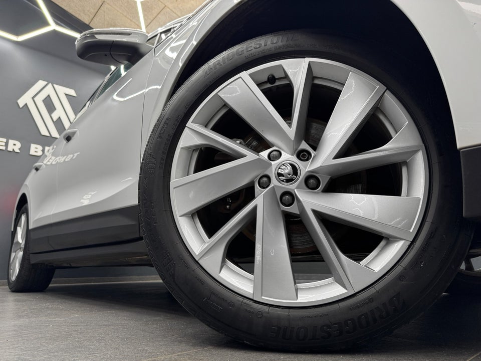 Skoda Enyaq 60 iV Lodge 5d