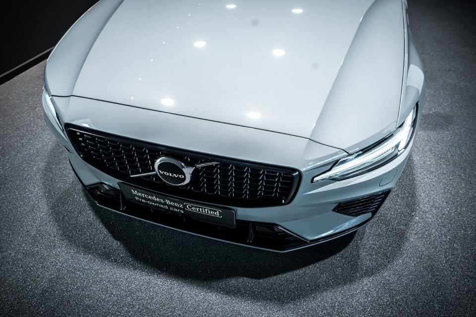 Volvo V60 2,0 T6 ReCharge Plus Dark aut. AWD 5d