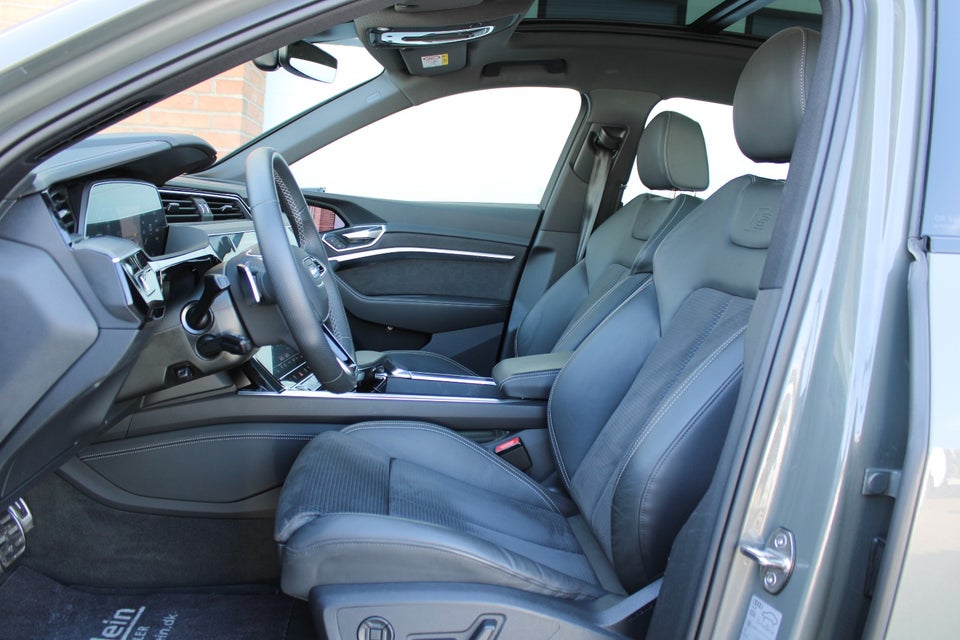 Audi Q8 e-tron 55 S-line Sportback quattro 5d