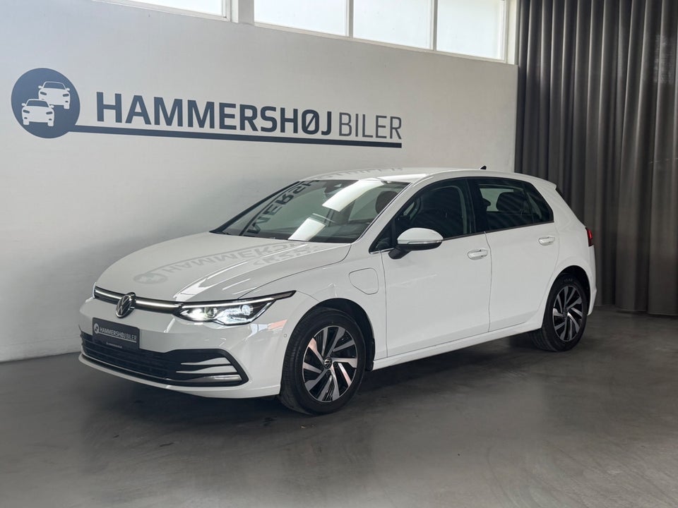 VW Golf VIII 1,4 eHybrid DSG 5d