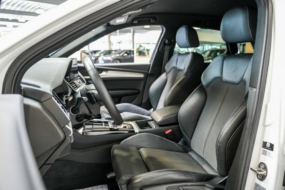 Audi Q5 55 TFSi e S-line quattro S-tr. 5d
