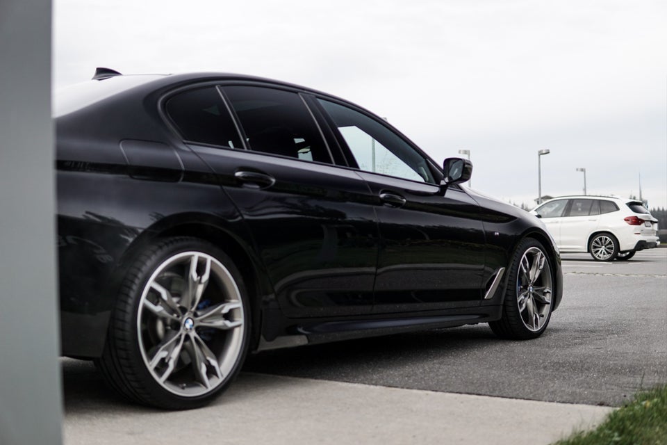 BMW M550i 4,4 xDrive aut. 4d