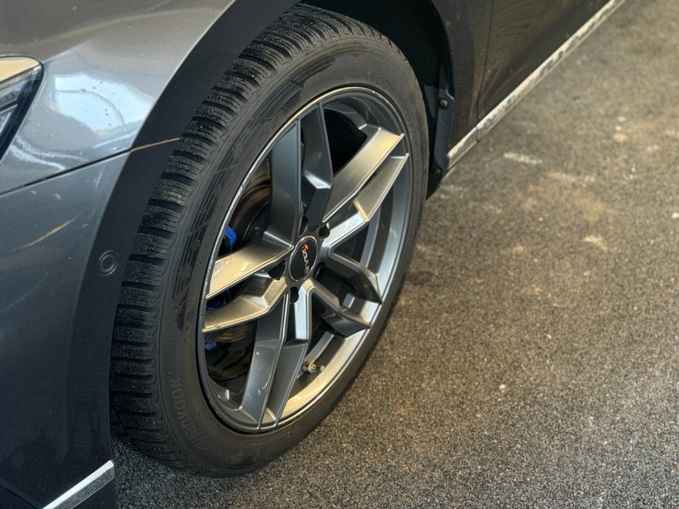 VW Passat 1,4 GTE DSG 4d